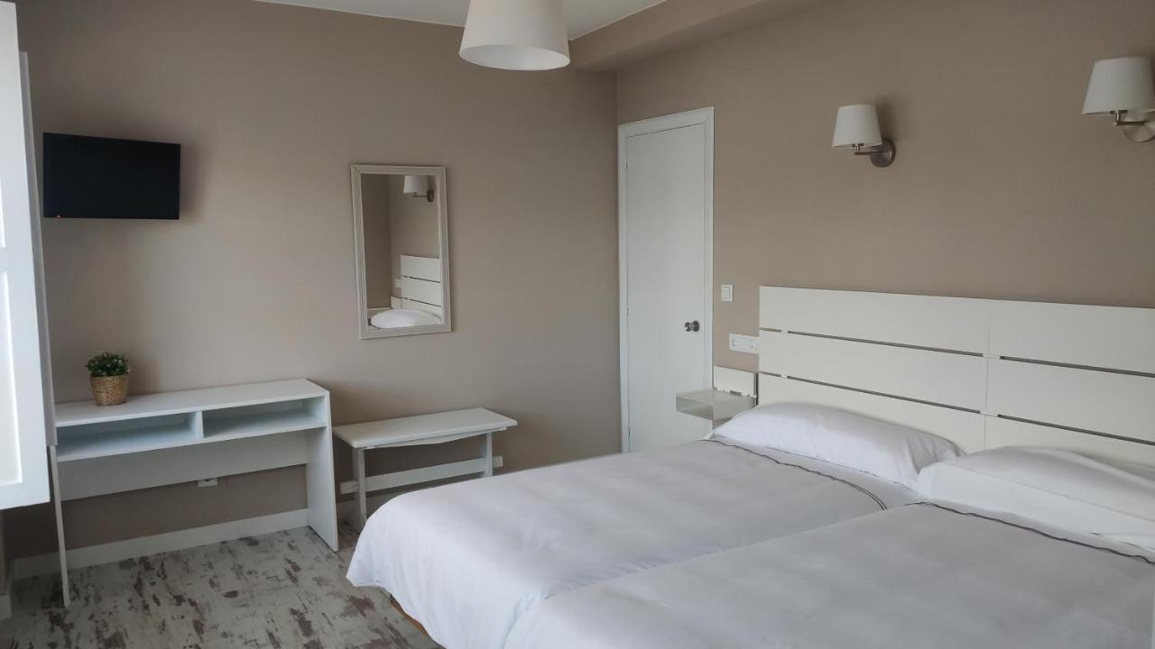 Hotel Roman Naveces Exterior foto
